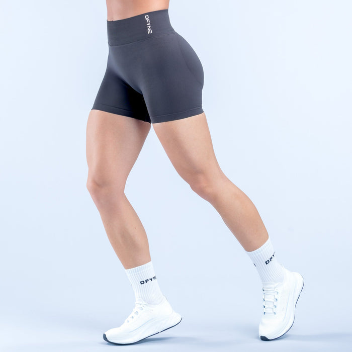Black 4.5-inch athletic shorts with logo waistband