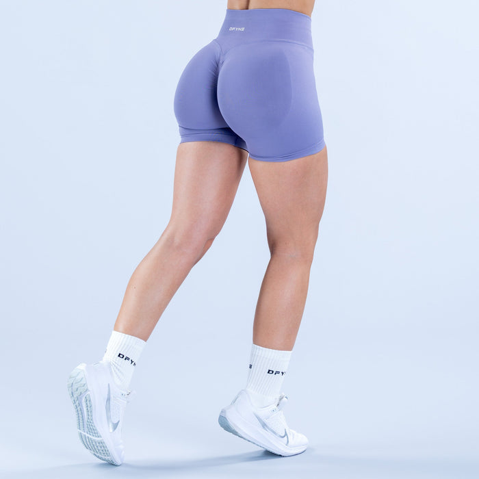 4.5-inch dynamic shorts, light purple; back mid-thigh athletic fit
