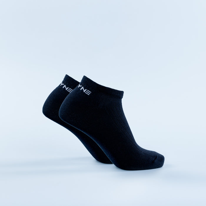 Navy ankle socks with ribbed knit and small cuff logo