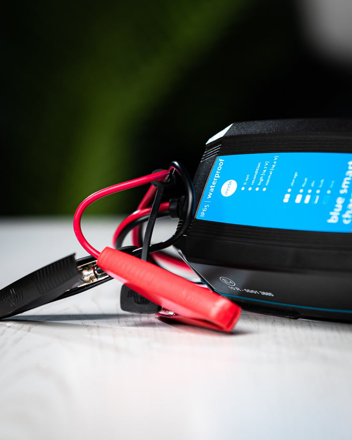 Redresor Victron Blue Smart, Bluetooth, IP65, Conector DC, 12 V/10A