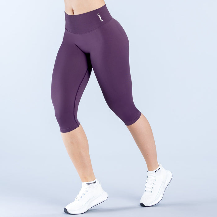 Women's dark purple capri leggings with straight waistband, 3/4 length